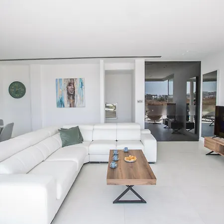Haus In Pernera Mit Bi Fold Patio بيت للعطل بروتاراس