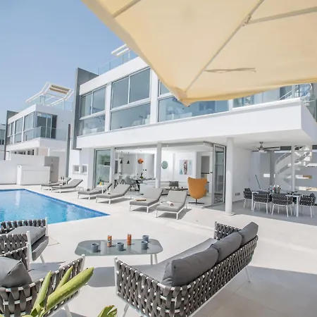 Haus In Pernera Mit Bi Fold Patio بيت للعطل بروتاراس