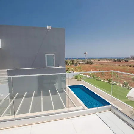 Haus In Pernera Mit Bi Fold Patio *